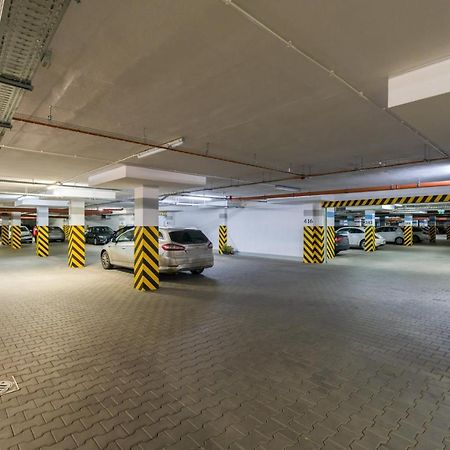 Wilczak Apartment With Free Garage Poznan By Noclegi Renters エクステリア 写真
