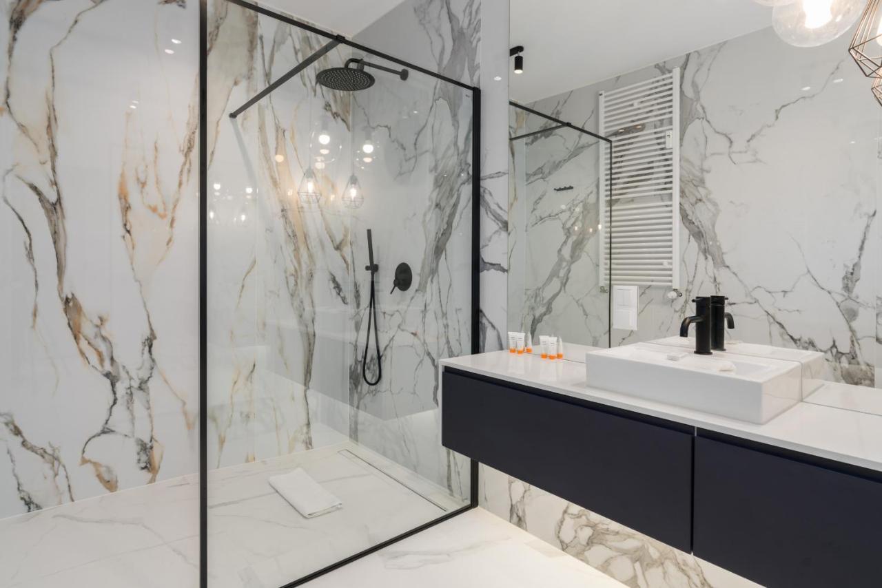 Wilczak Apartment With Free Garage Poznan By Noclegi Renters エクステリア 写真